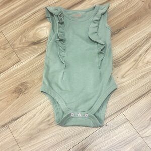 Cat & Jack baby Green Ruffled onesie
